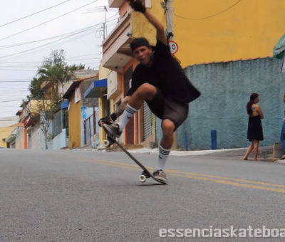 Carlos Piu Vídeo Parte II - Essência Skateboard